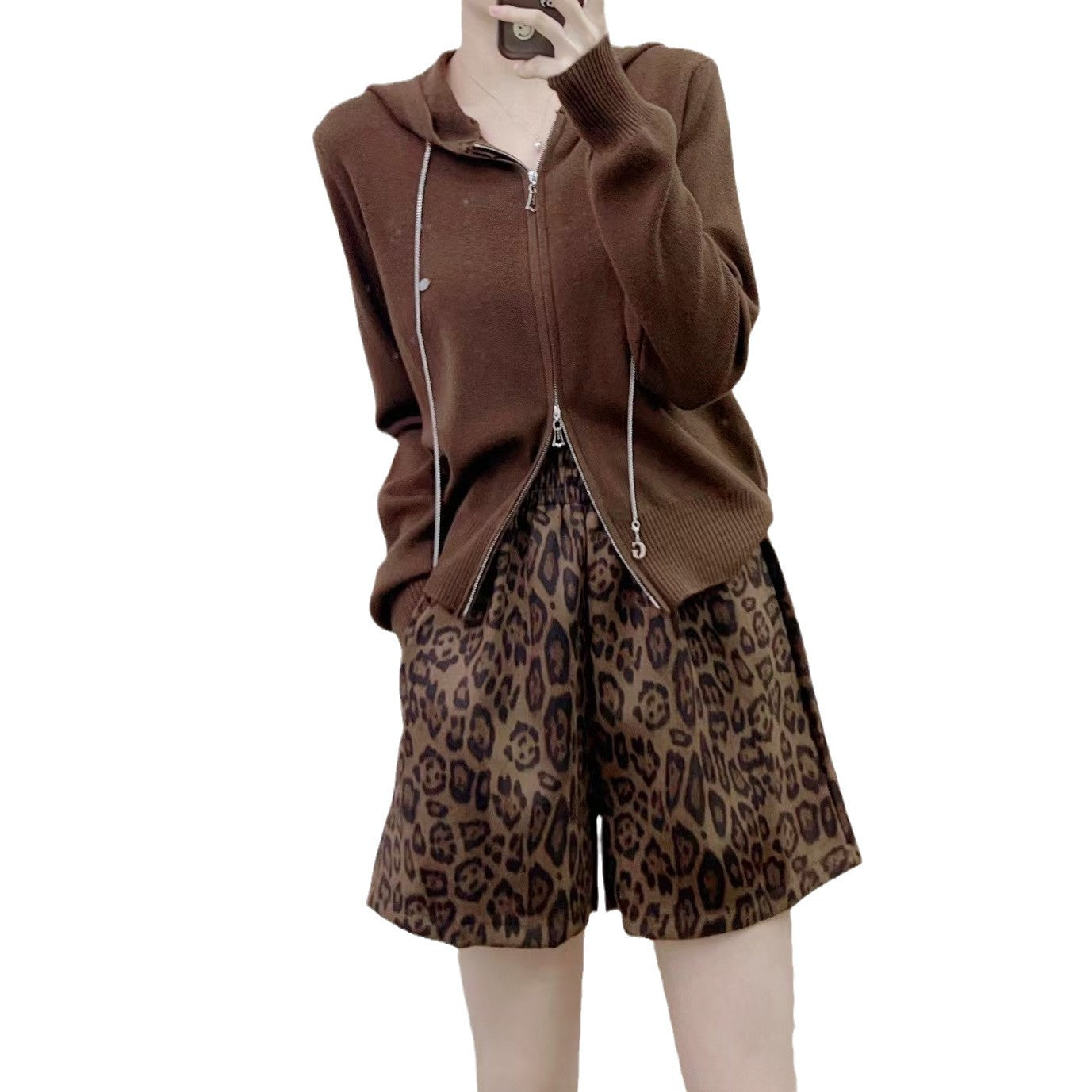 Dame dyremønster shorts med elastisk bund og afslappet pasform Stilla