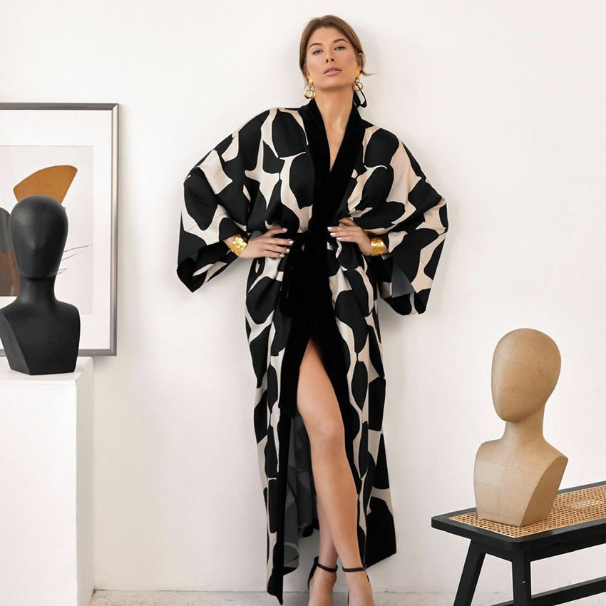 Dame Kimono-kjoler med elegant design og dyb slids Stilla