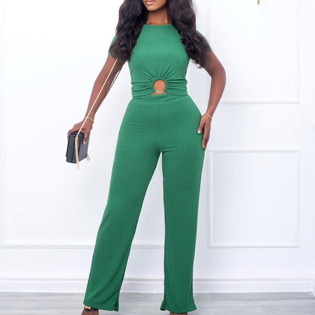 Dame elegant jumpsuit med rynker og trendy cut-out Stilla