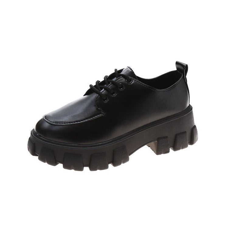 Dame Chunky Sneakers med robust profil og modevenligt overmateriale Stilla