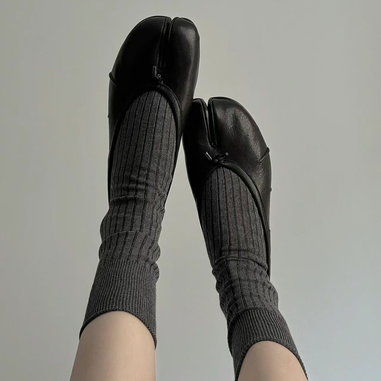 Femme Unique Spalt-tå Slip-On Flats Stilla