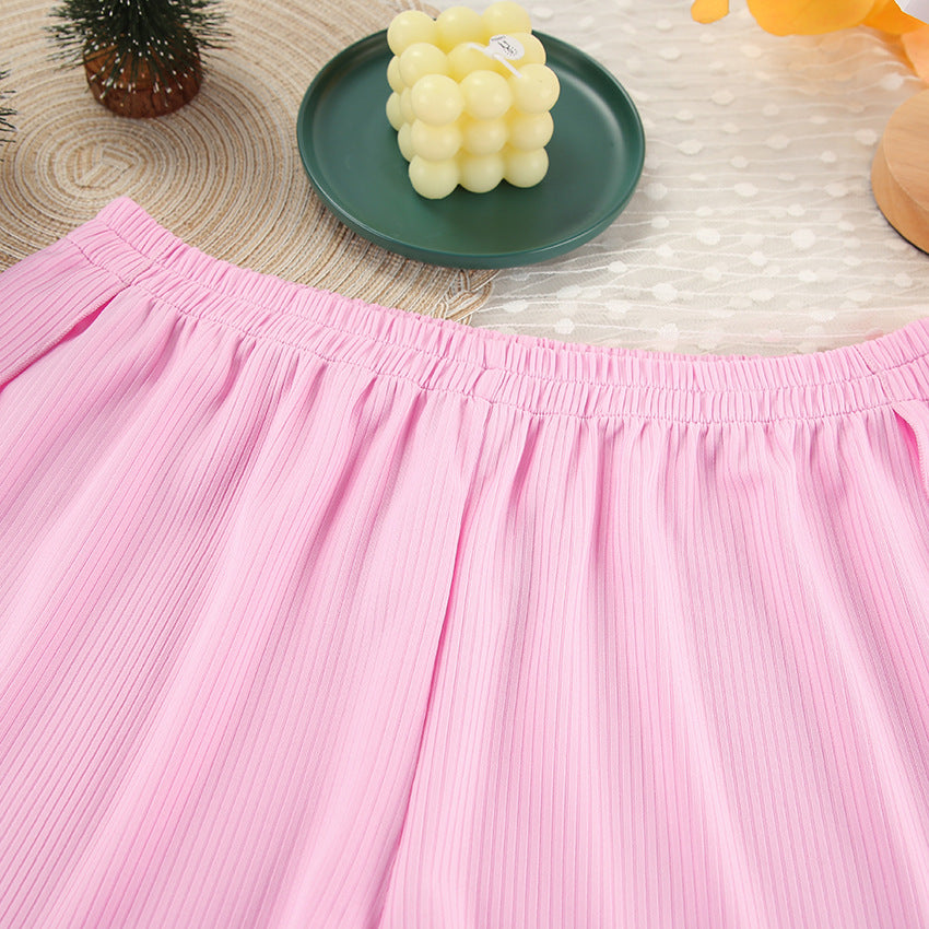 Dame afslappet lounge-sæt med cropped top og shorts lavet af fint strukturgarn Stilla