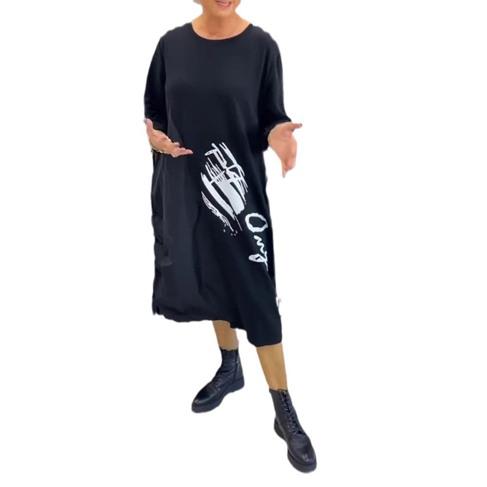 Dame afslappet oversized kjole med grafiske accenter og praktiske sidelommer Stilla