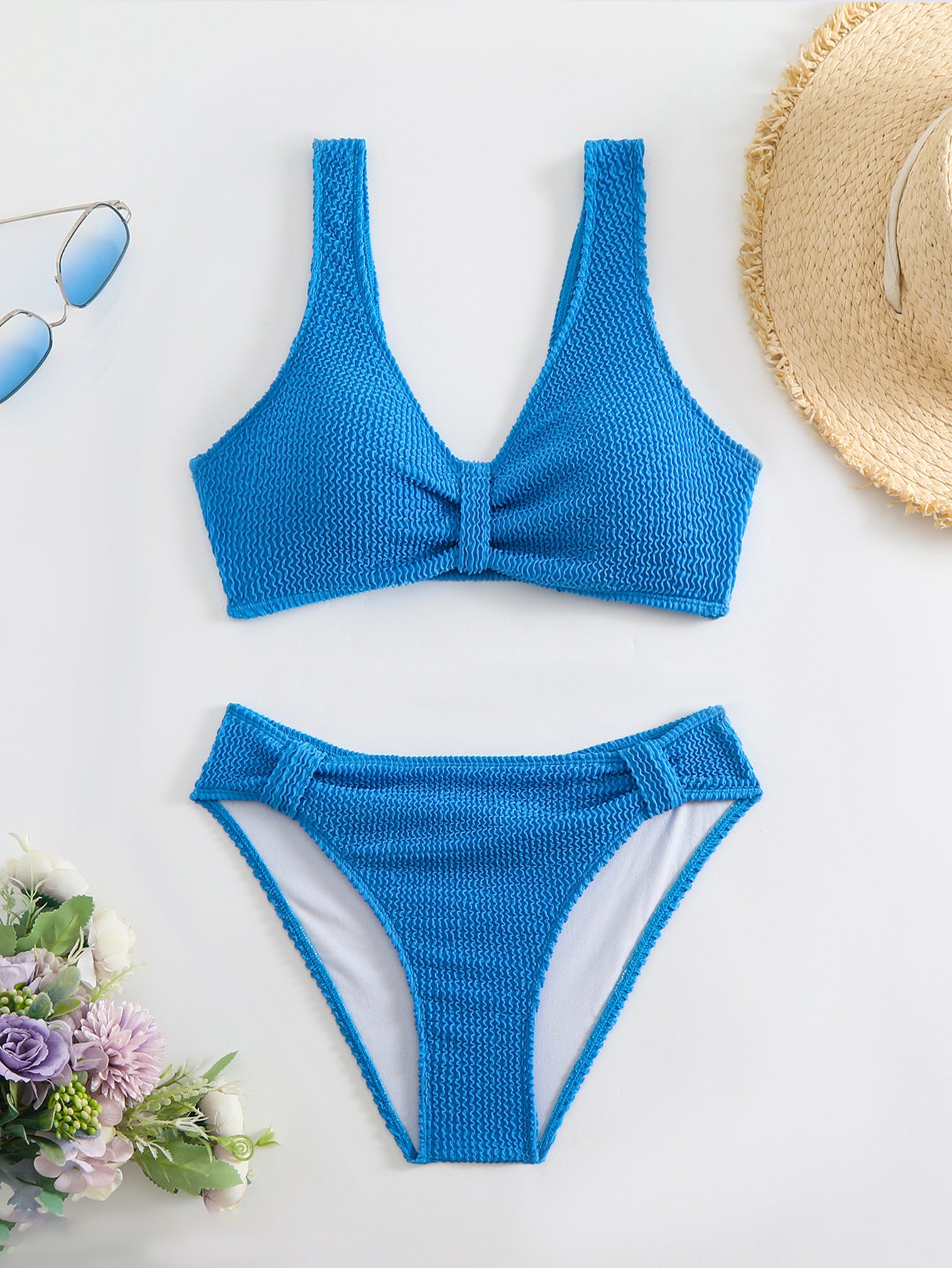Dame bikini-sæt med smart knude-detail og høj skæring Stilla