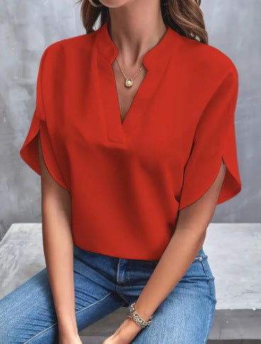 Dame elegant top med moderne sideslids og V-hals Stilla