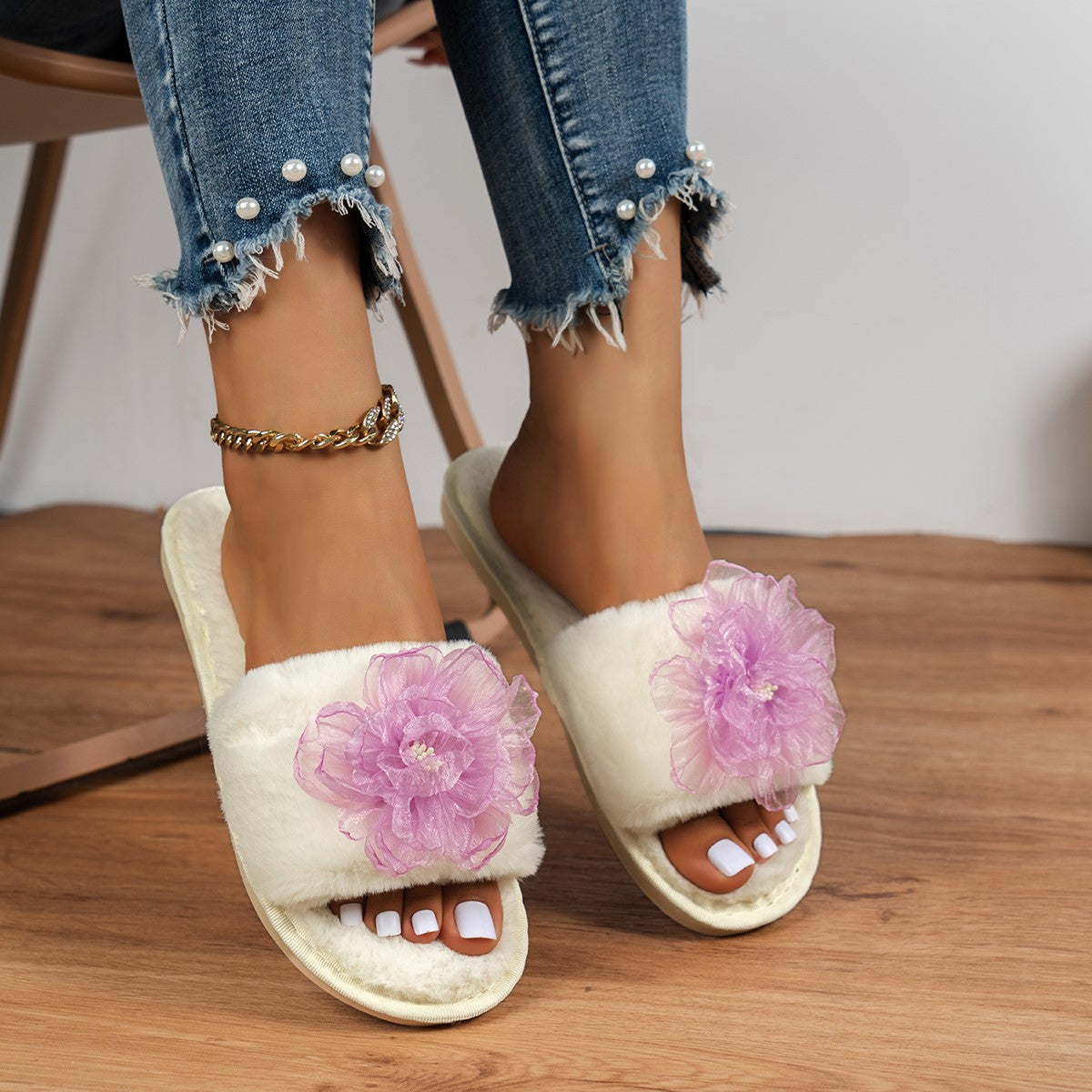 Dame Fluffy Pantoletter med dekorativt blomstermotiv Stilla