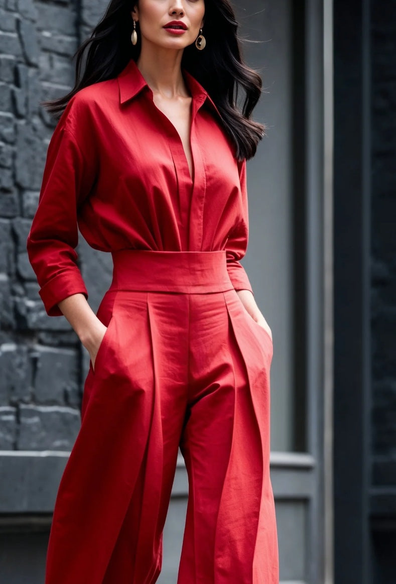 Dame elegant jumpsuit med fine plisseringer og smart krave Stilla