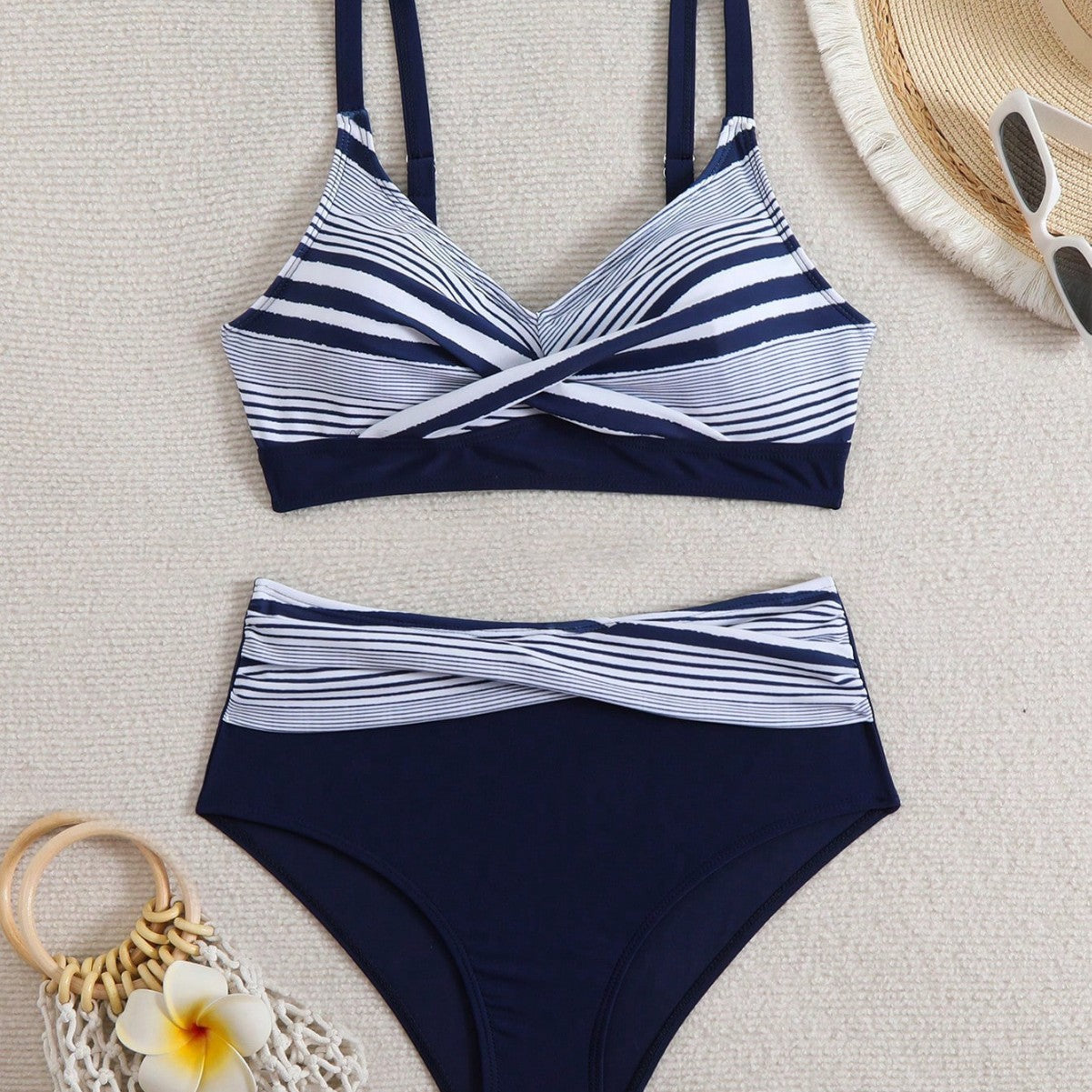 Dame Højtaljeret Bikini med stribet design og figuroptimerende overdel Stilla