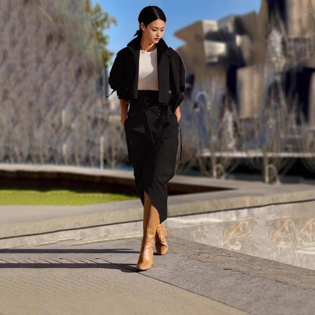 Dame cropped jakke nederdel med knapdesign og elegant snit Stilla