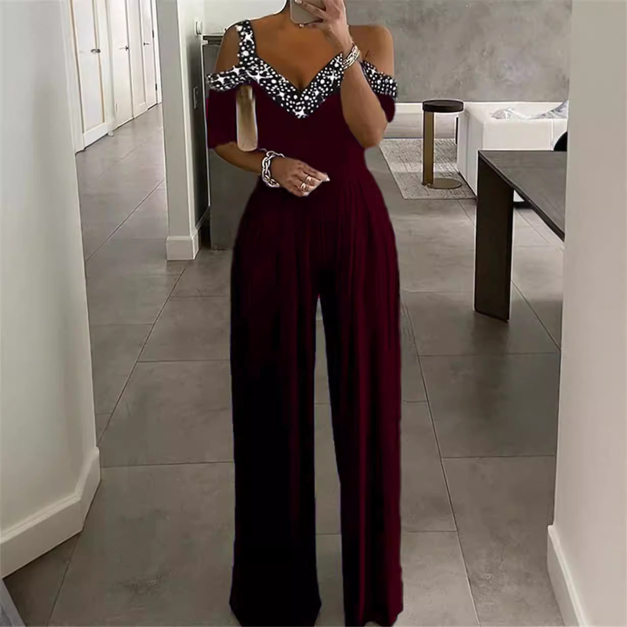 Dame elegant jumpsuit med Off-Shoulder design og sammensnørret talje Stilla