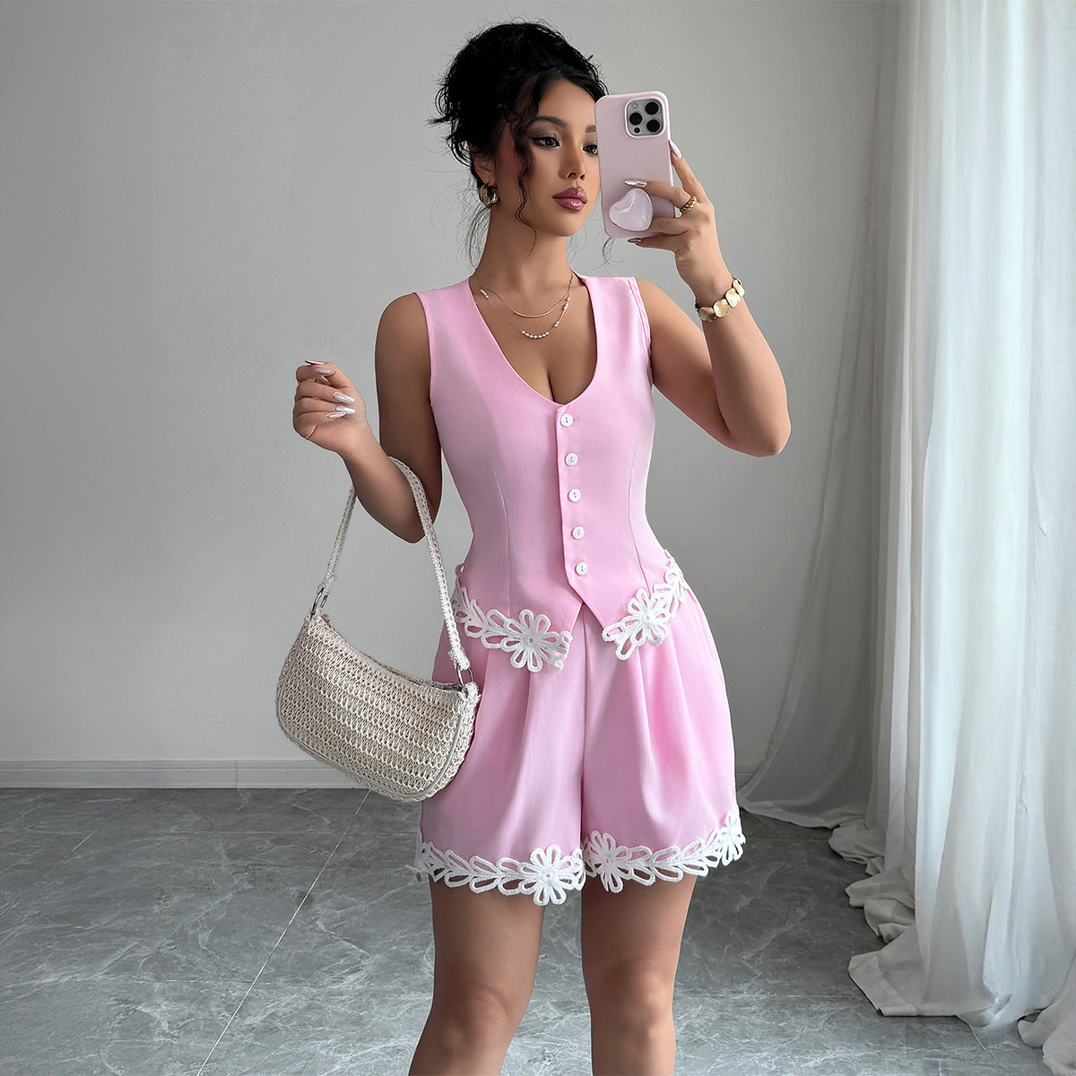 Damer elegant Jumpsuit med florale applikationer Stilla