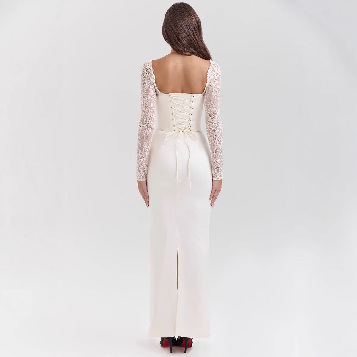 Dame Elegant aftenkjole med spids og tætsiddende snit Stilla