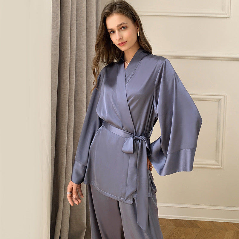 Dame Satin nattøj med elegant kimono-overdel og brede bukser Stilla