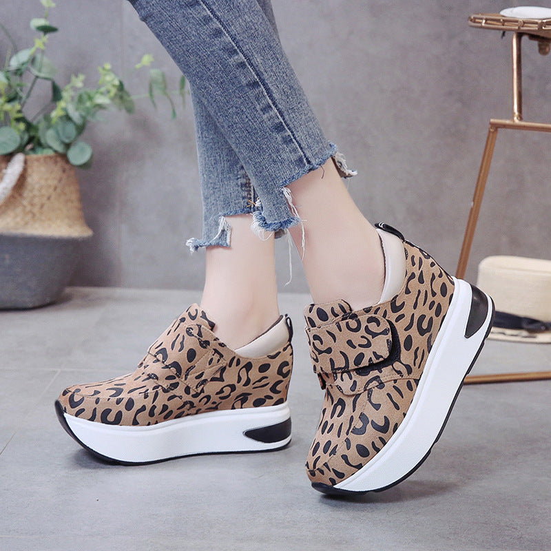 Dame elegante sneakers med velcro og trendy leopardmønster Stilla