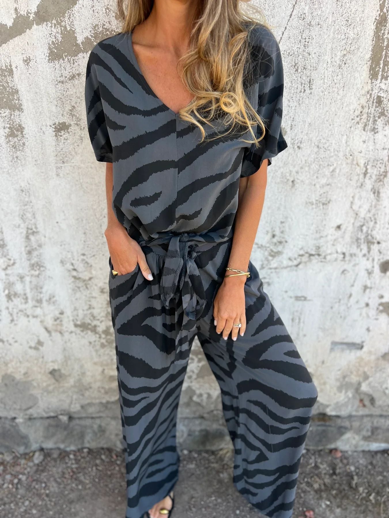 Damer elegant jumpsuit med afslappet tigerdesign Stilla
