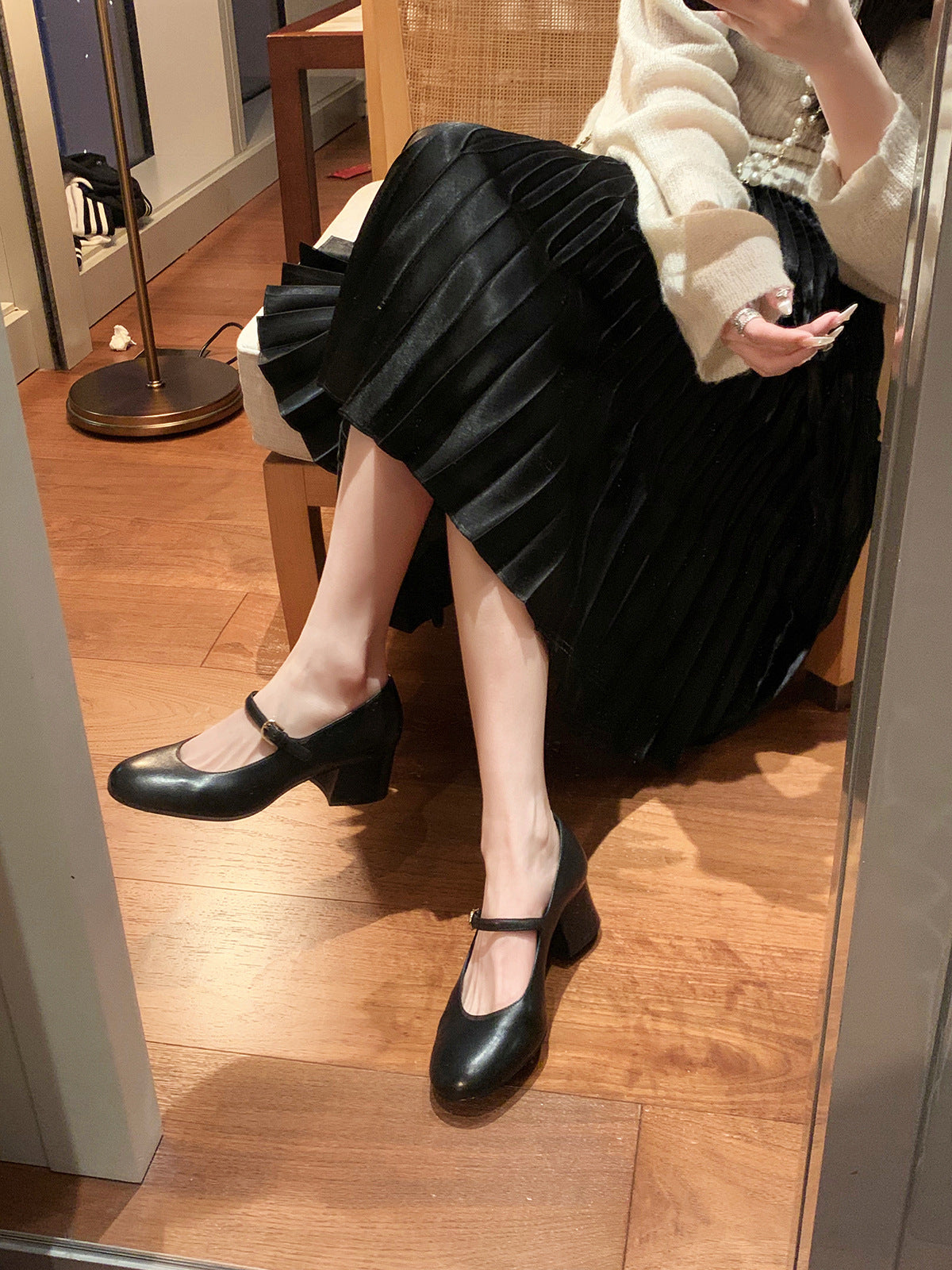 Dame Elegant Chunky Heel Mary Jane Pumps med Dekorativ Rem Stilla