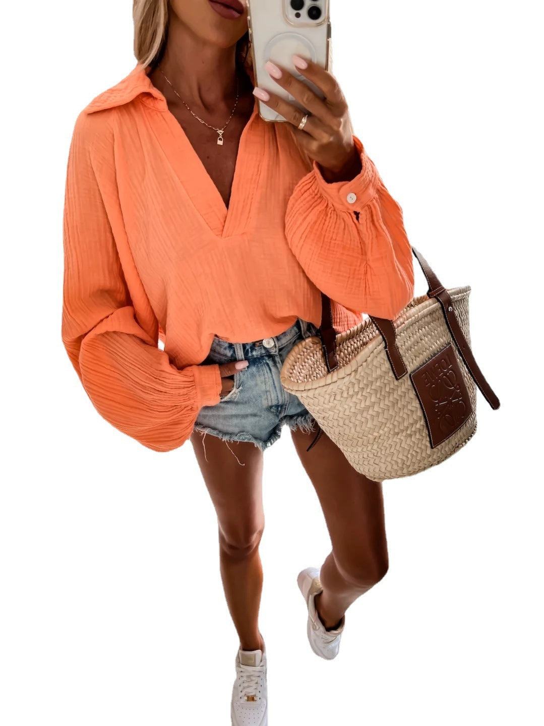 Dame afslappet oversized skjorte med dyb V-udskæring Stilla