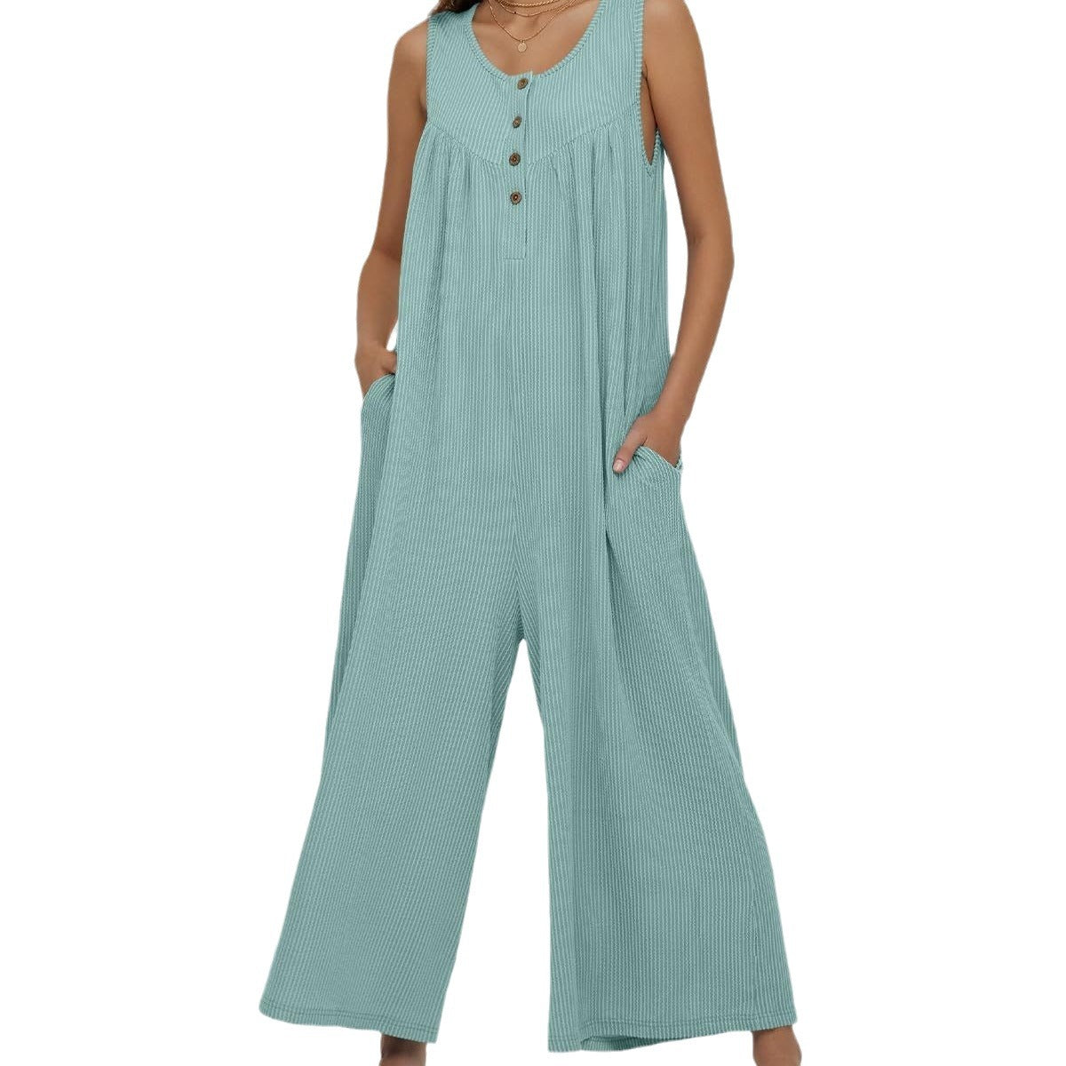 Dame let jumpsuit med gennemgående knapdetaljer og bredt skåret ben Stilla