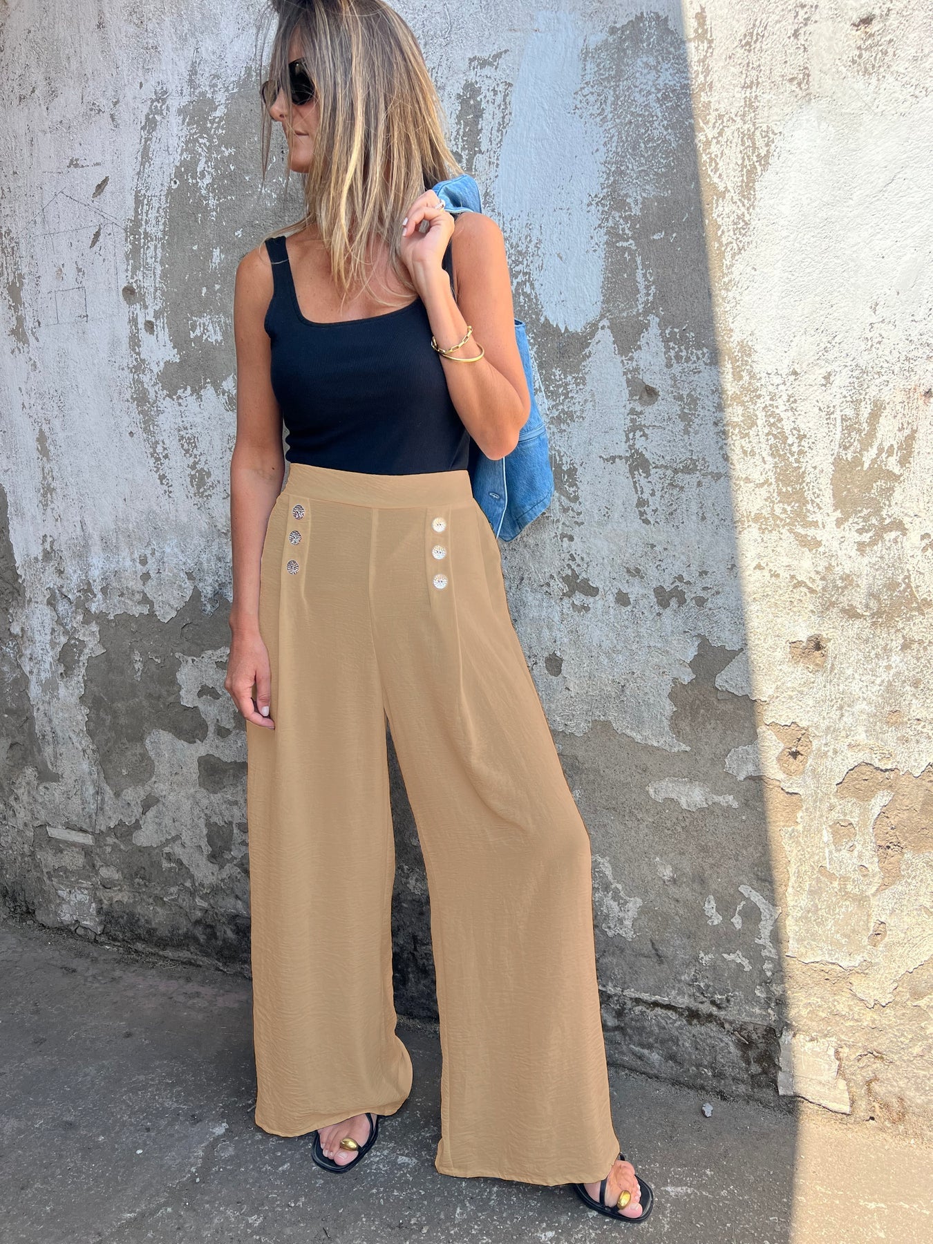 Dame Mode Jumpsuit med omhyggeligt designede knapdetaljer Stilla