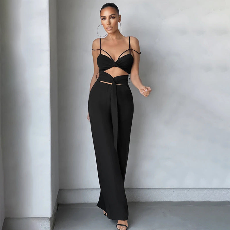 Dame Struktureret Jumpsuit med raffinerede Cut-Out-detaljer og elegante stropper Stilla