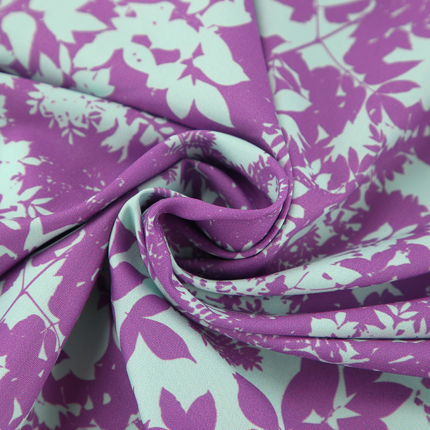 Dame afslappet sæt bestående af crop-top og løst skårne bluser med blomsterdesign Stilla