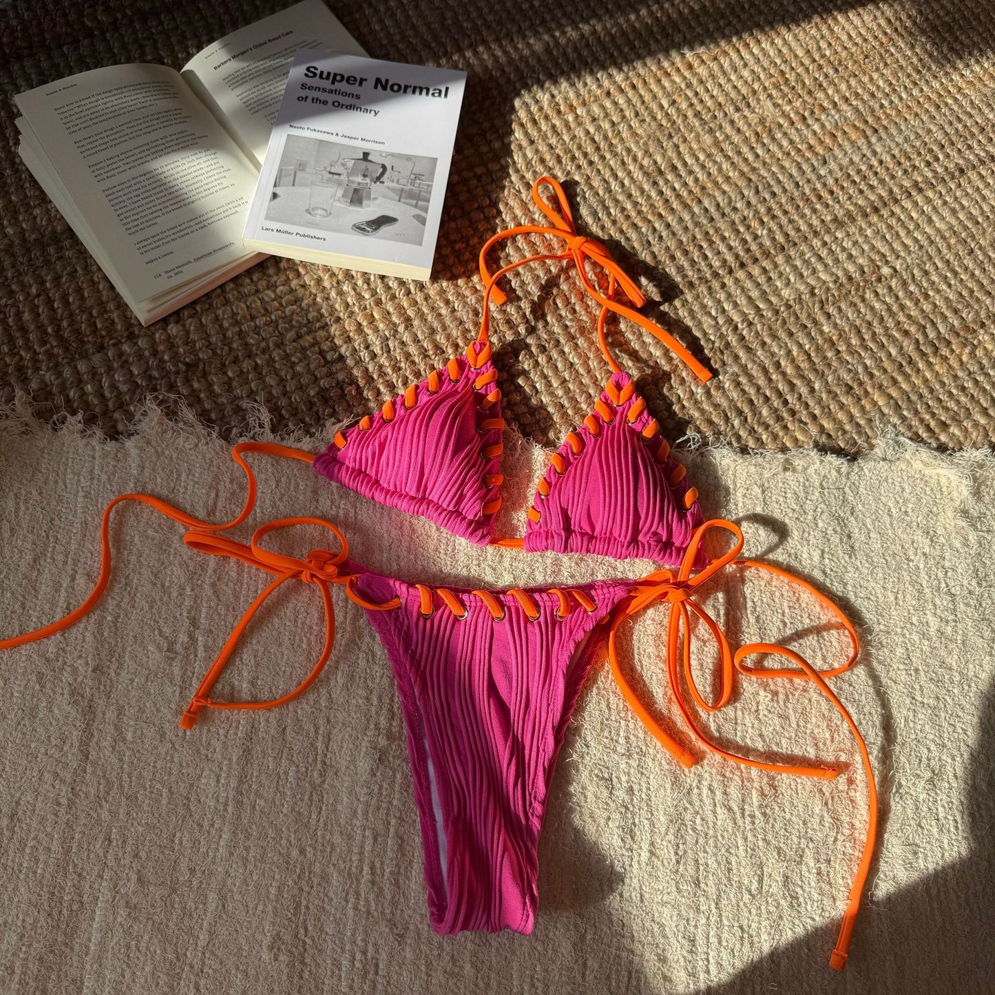 Dame Bikini-sæt med raffinerede ribdetaljer og innovative snøringer Stilla