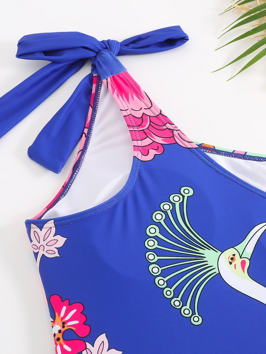 Dame eenstykke badedragt med passende indpakningsskørt Stilla