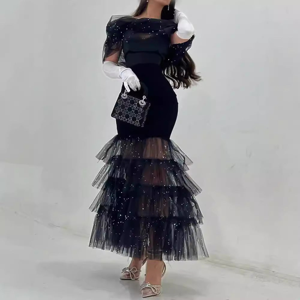 Dame Couture kjole med glitrende tyl lag og elegante ærmer Stilla