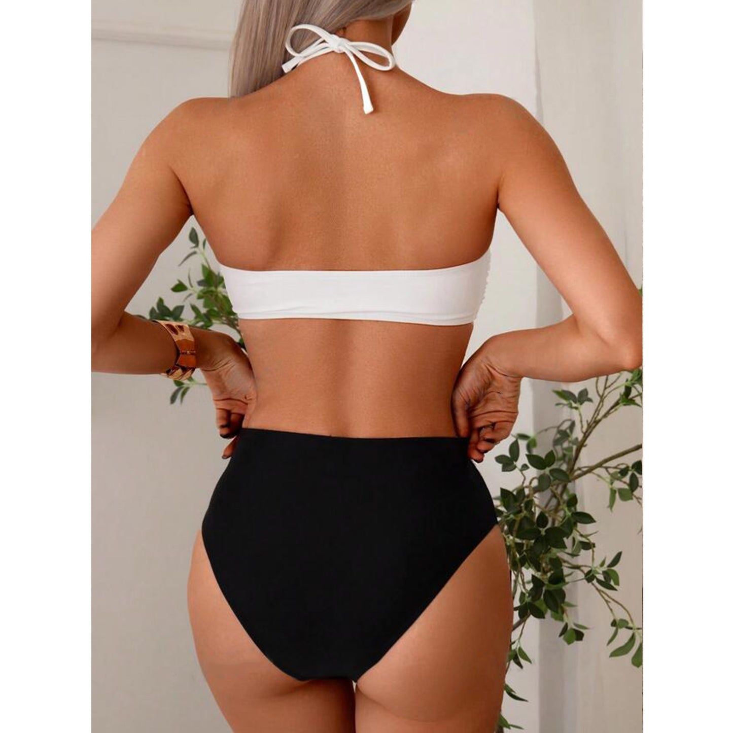 Dame Bikini-sæt med elegant bandeau-top og højt skåret taljebund Stilla