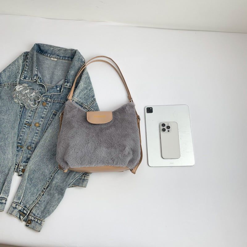 Femme Chic Falsk pels Skuldertaske Stilla