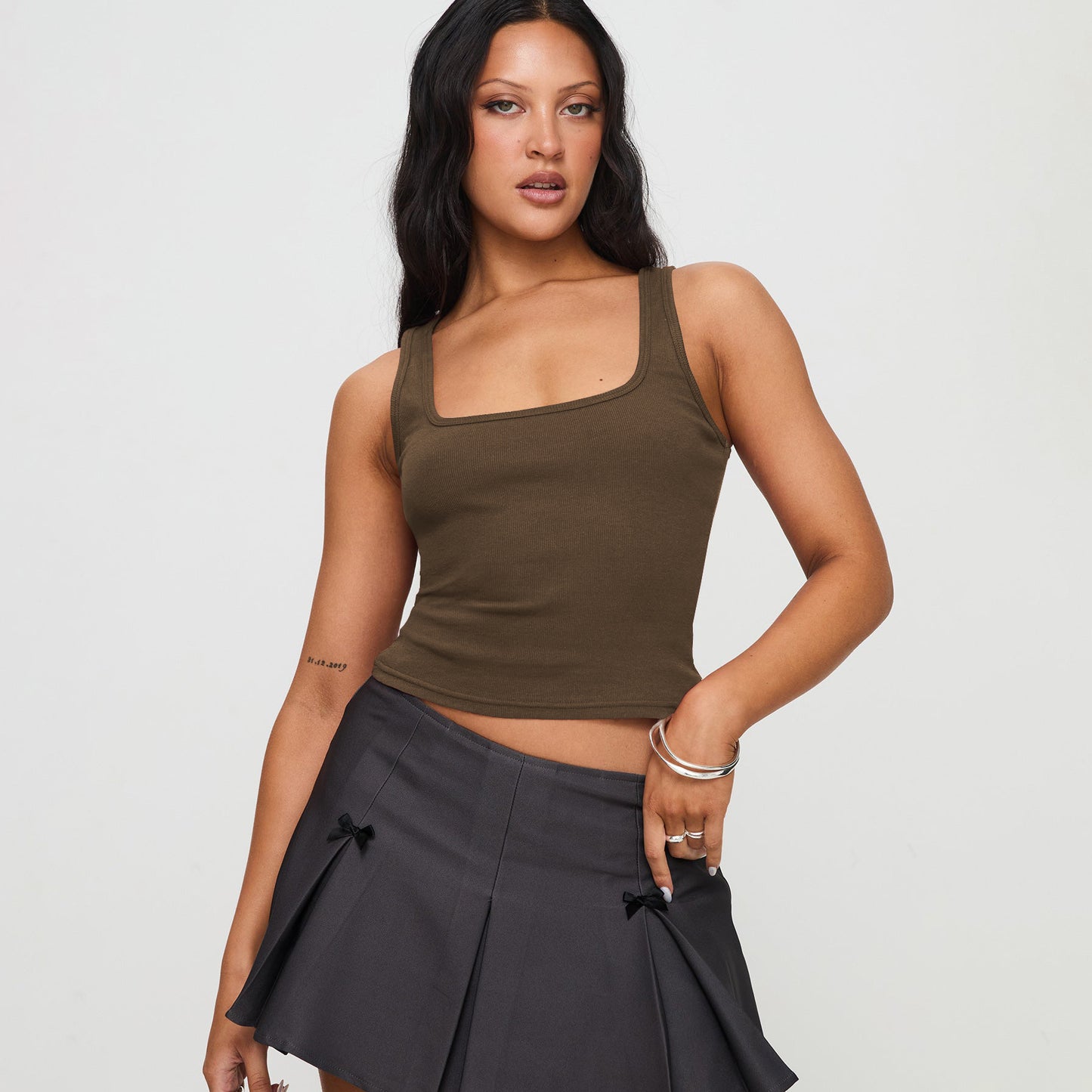 Dame cropped tanktop med firkantet Ausschnitt og fin rib struktur Stilla