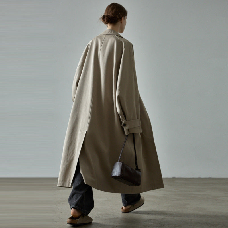 Dame Oversized Trenchcoat med stilfuldt snit og praktiske lommer Stilla