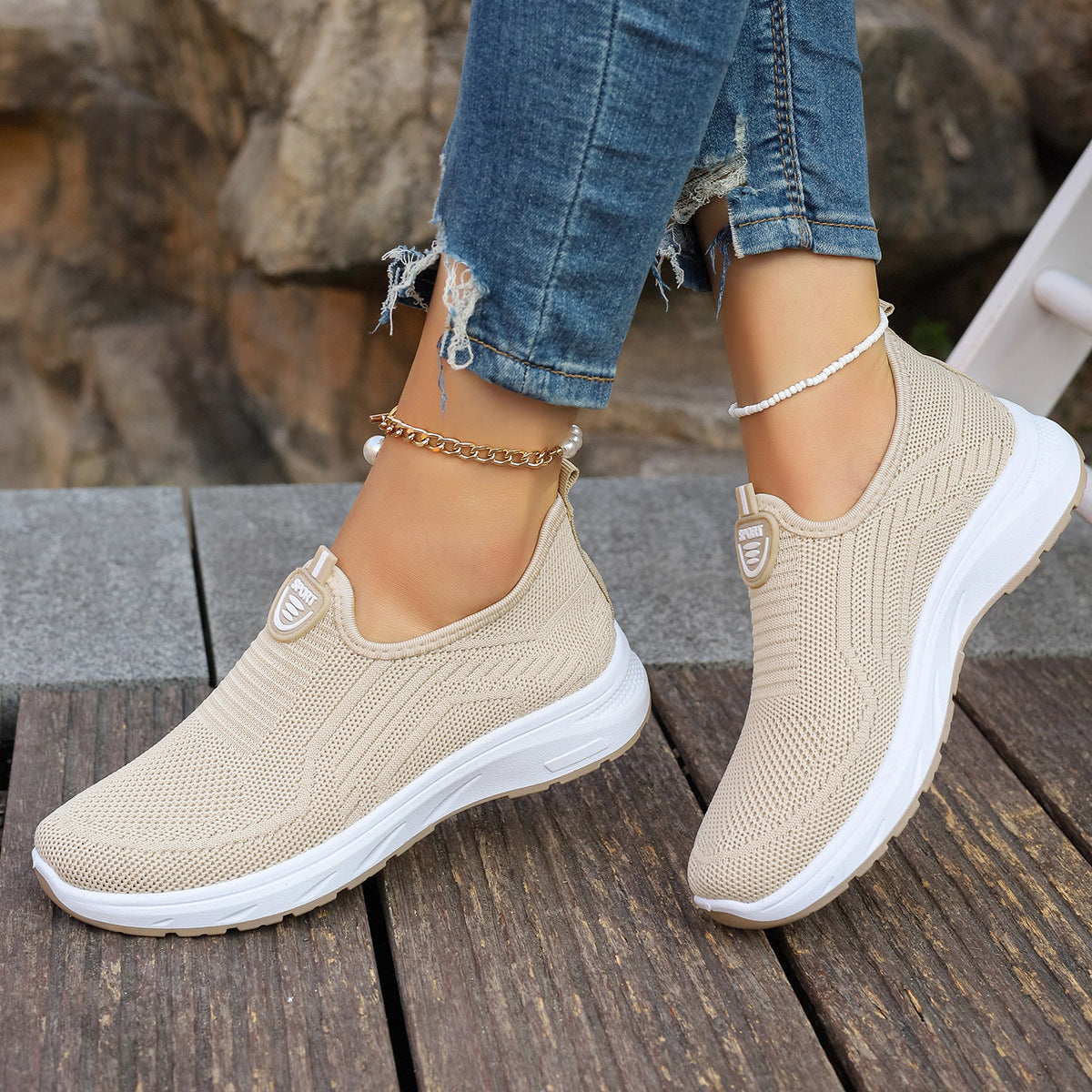 Dame Behagelige Slip-On Sport Sneakers med elastisk Overdel og fleksibel Sål Stilla