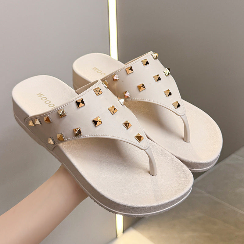 Dame Designer Flip-Flops med stilfulde pynte-nagler Stilla
