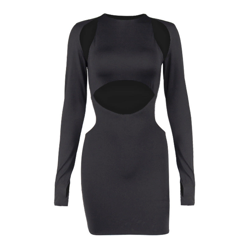 Dame Cut-Out Minikjole med lange ærmer og forførende detaljer Stilla