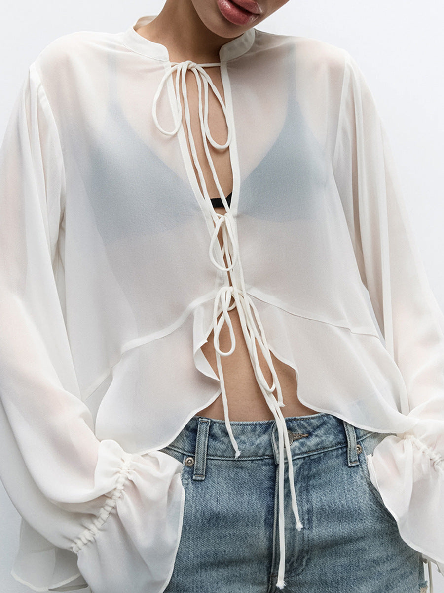 Dame afslappet chiffonbluse med justerbart snore-detalje og voluminøse ærmer Stilla