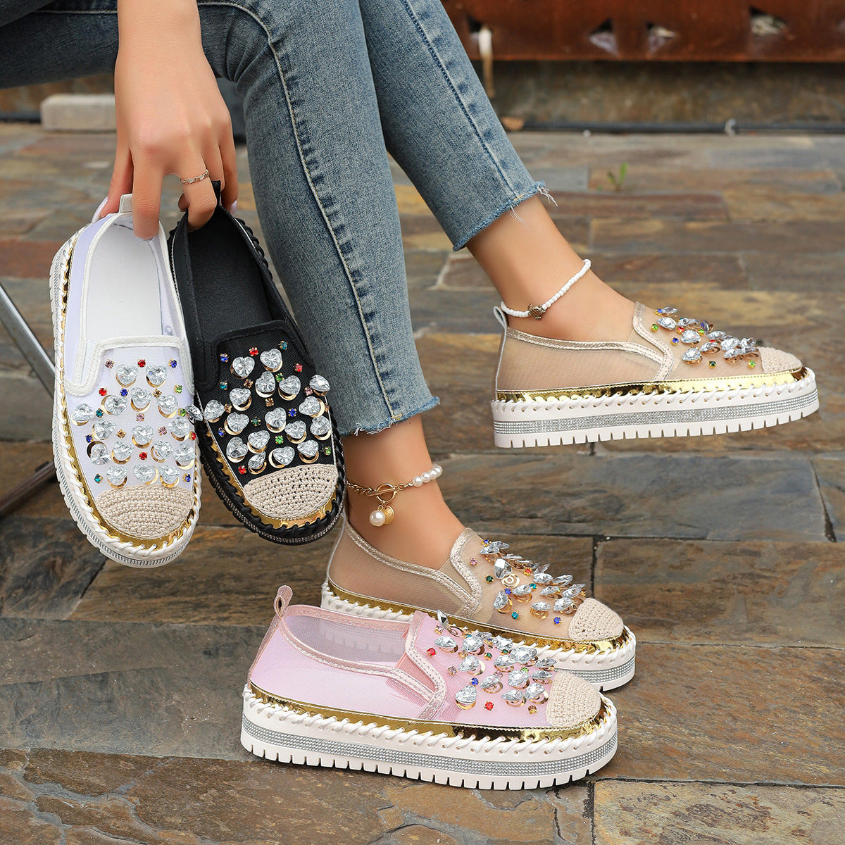 Dame Slip-On Sneakers med glitrende smykke design og behagelig sål Stilla
