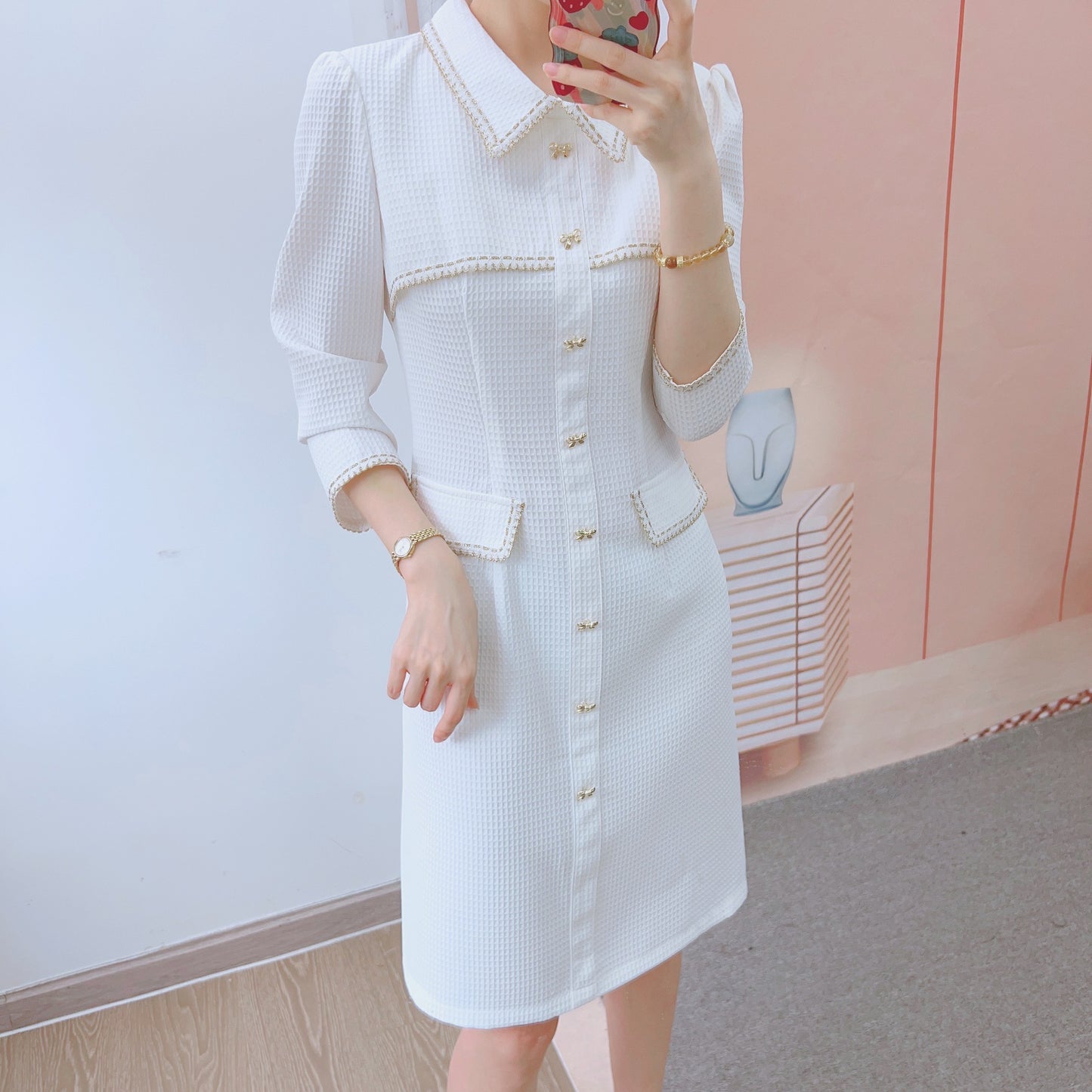 Dame Elegant Blazer-Kjole med struktureret design og smykkeknapdetaljer Stilla