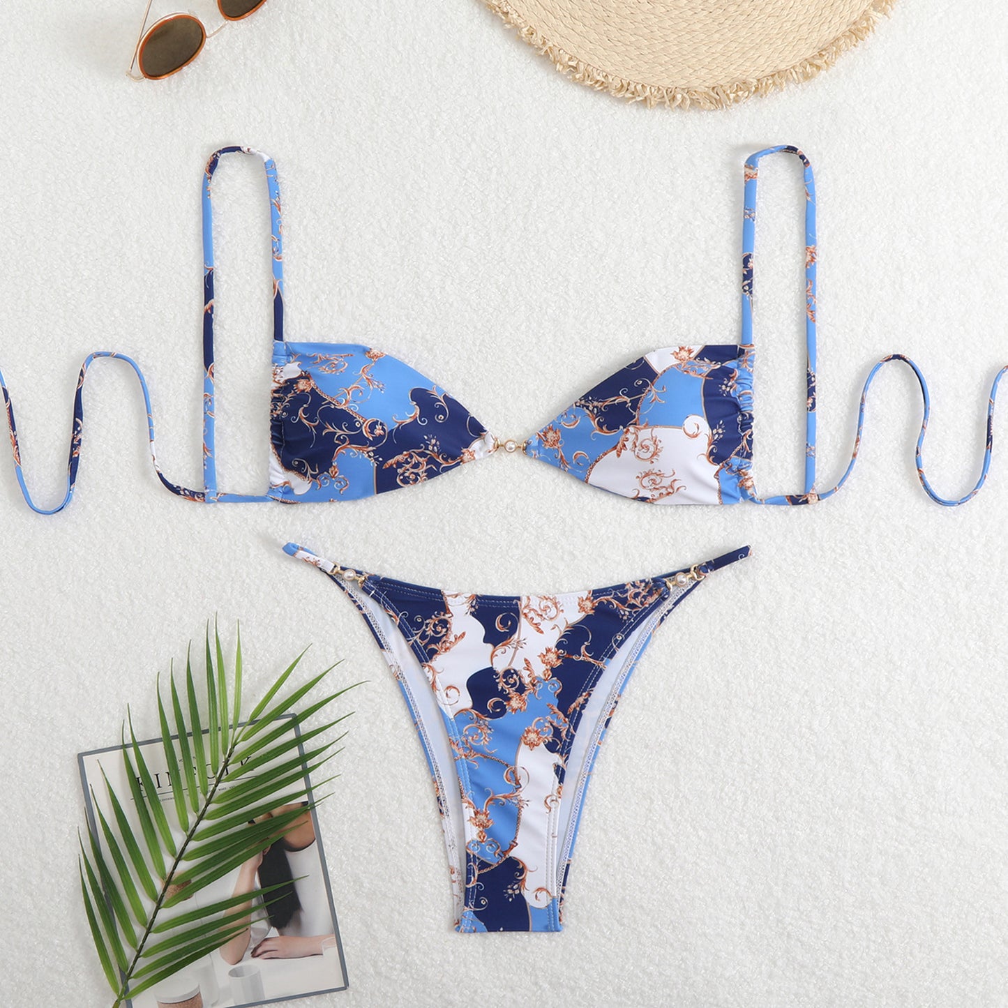 Femme Leopard Print Bikini Sæt med justerbare stropper og metalliske accenter Stilla