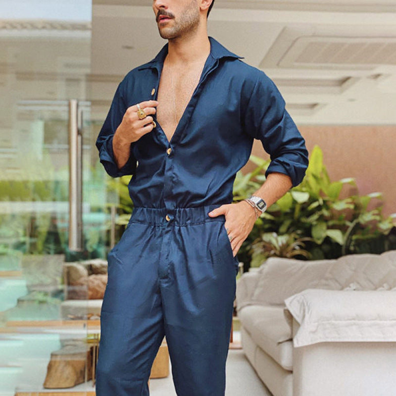 Herrer jumpsuit med elegant knapliste og praktisk taljereim Stilla