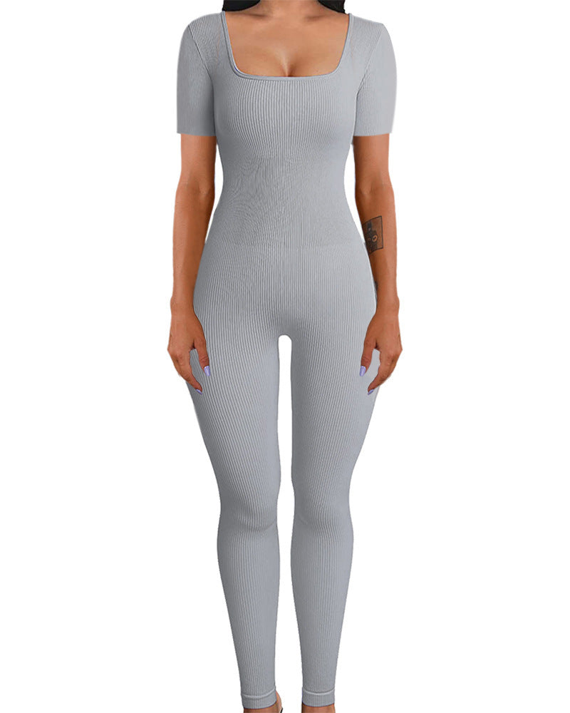 Dame jumpsuit med ribbet design og firkantet udskæring Stilla