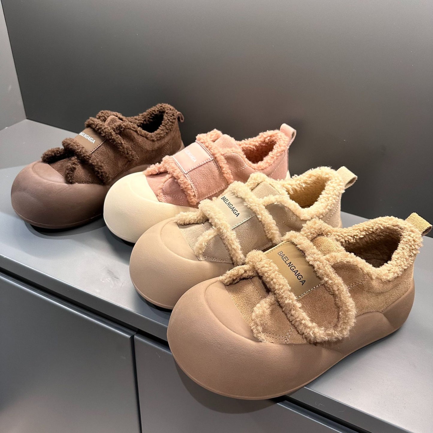 Dame Sneakers i komfortabelt fleece-design med velcro Stilla