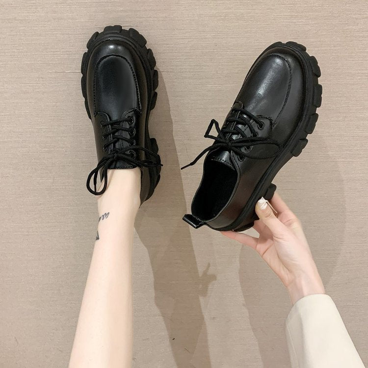 Dame Chunky Sneakers med robust profil og modevenligt overmateriale Stilla