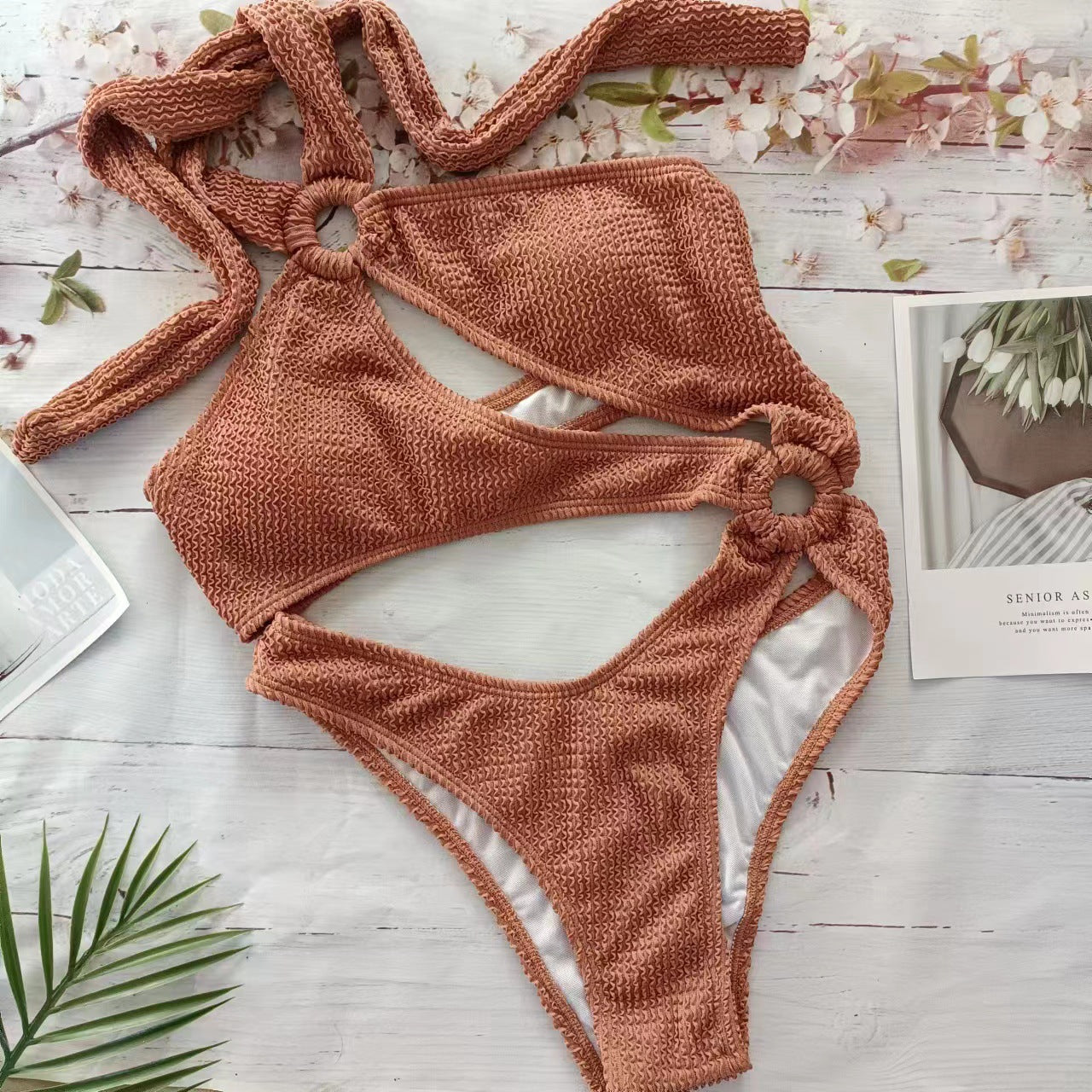 Damebikinier med unikt indpakningsdesign og fashionable ringdetaljer Stilla