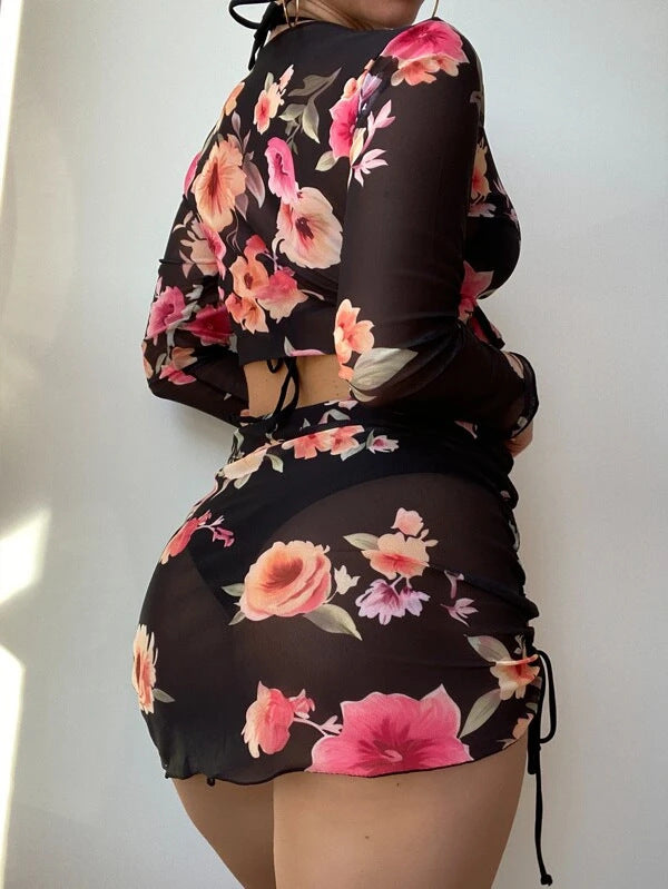 Dame bikinitop med florale detaljer og legende indpakningstop Stilla