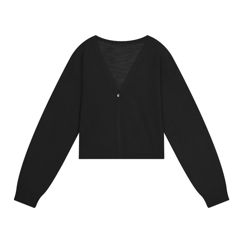 Dame cropped strikjakke med V-udskæring og knapdetaljer Stilla