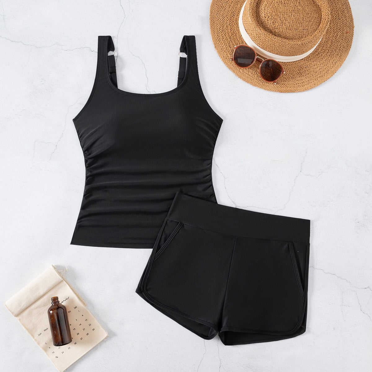 Dame Sporty Tankini-sæt med figursyet top og sporty shorts Stilla