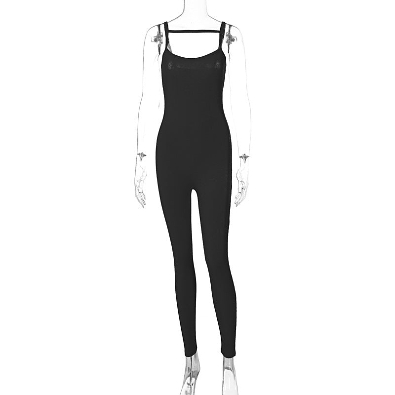 Dame figurformende jumpsuit med lange stropper og elastisk materiale Stilla