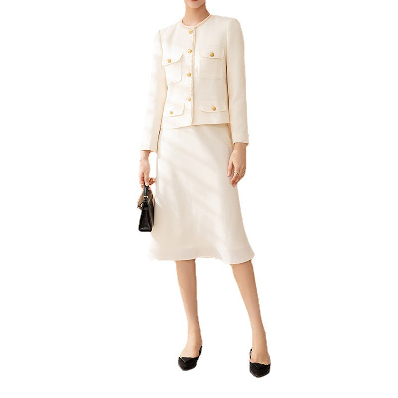 Dame elegant blazerjakke med struktureret stof og gyldne knapper Stilla
