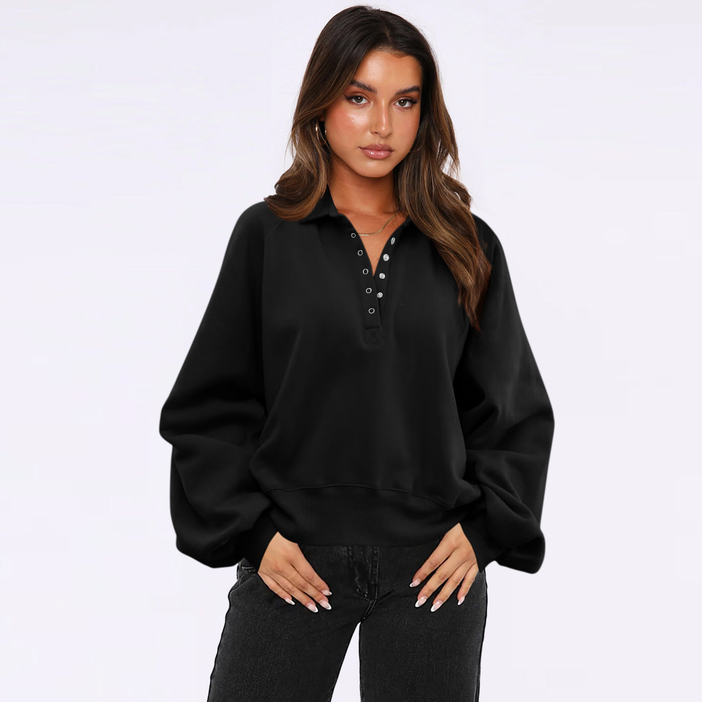 Dame afslappet poloshirt med kortærmet pufærme-version og lukkede knapper Stilla